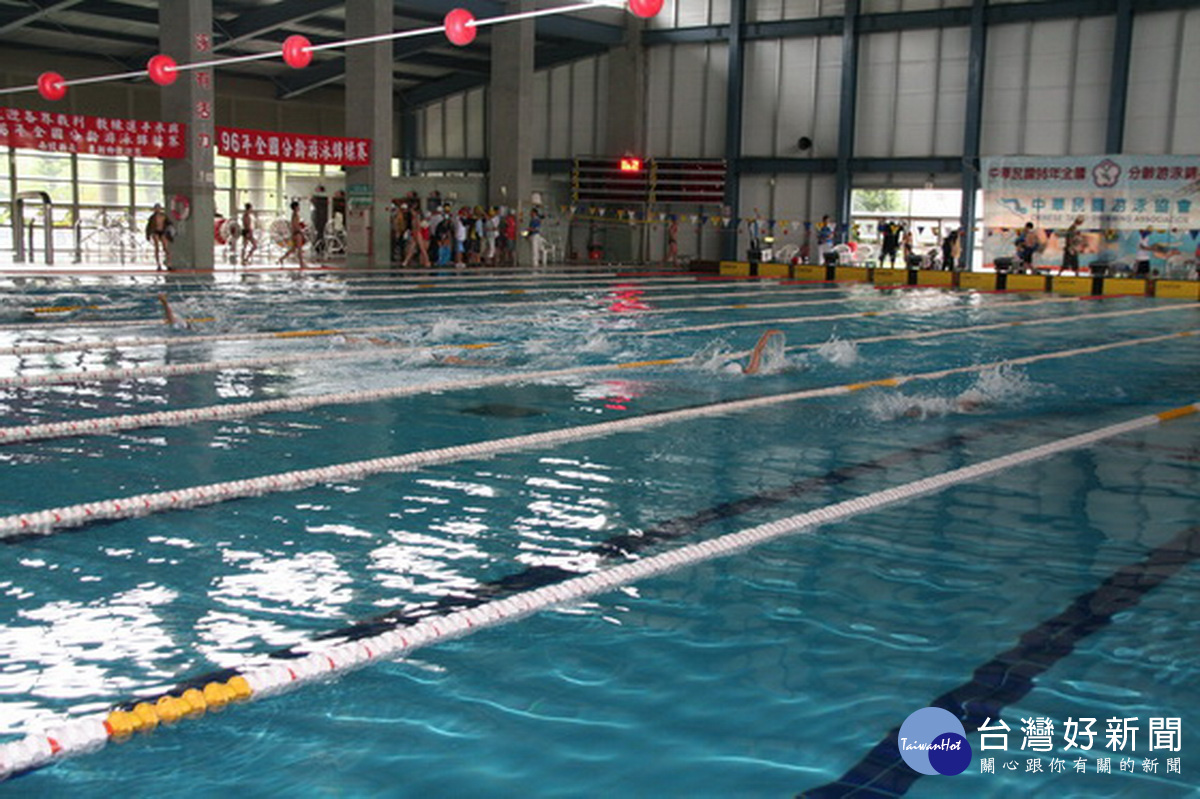 三和泳池曾舉辦全國性泳賽。（記者扶小萍資料照）