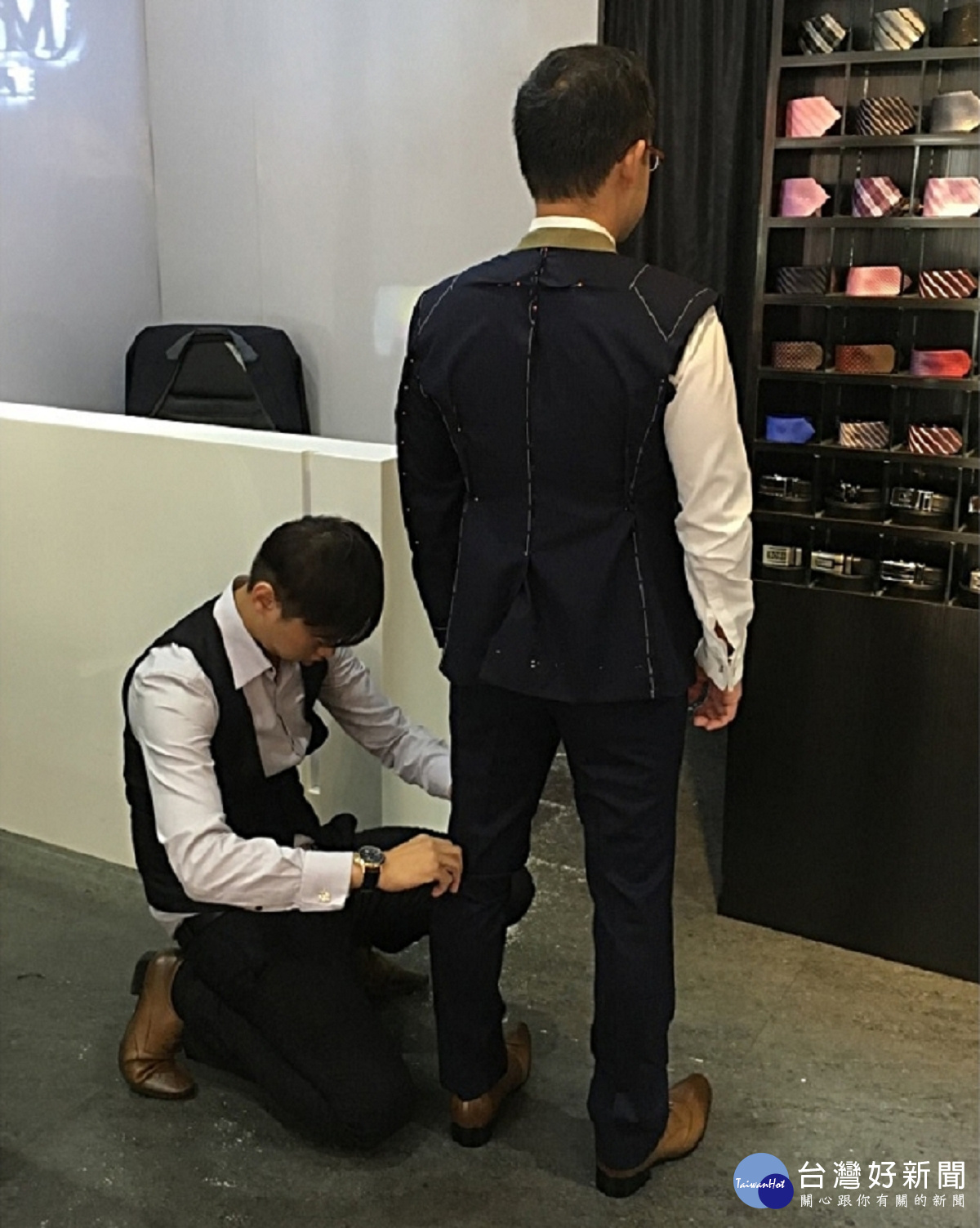 掌握了西裝搭配的技巧,最重要的還是挑選一間信任的西服業者。(圖/西服先生提供)