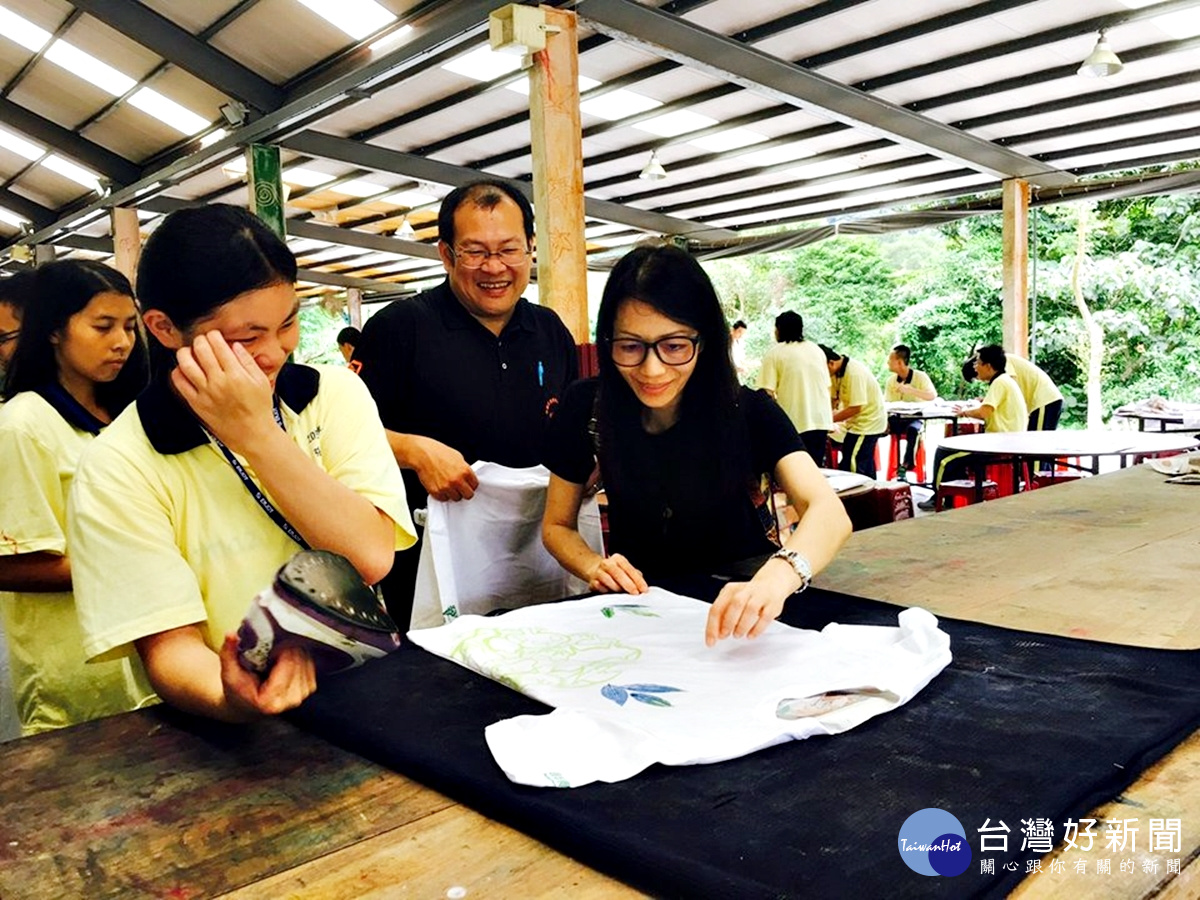 成功功商特教育樂營 知性之旅收穫滿行囊