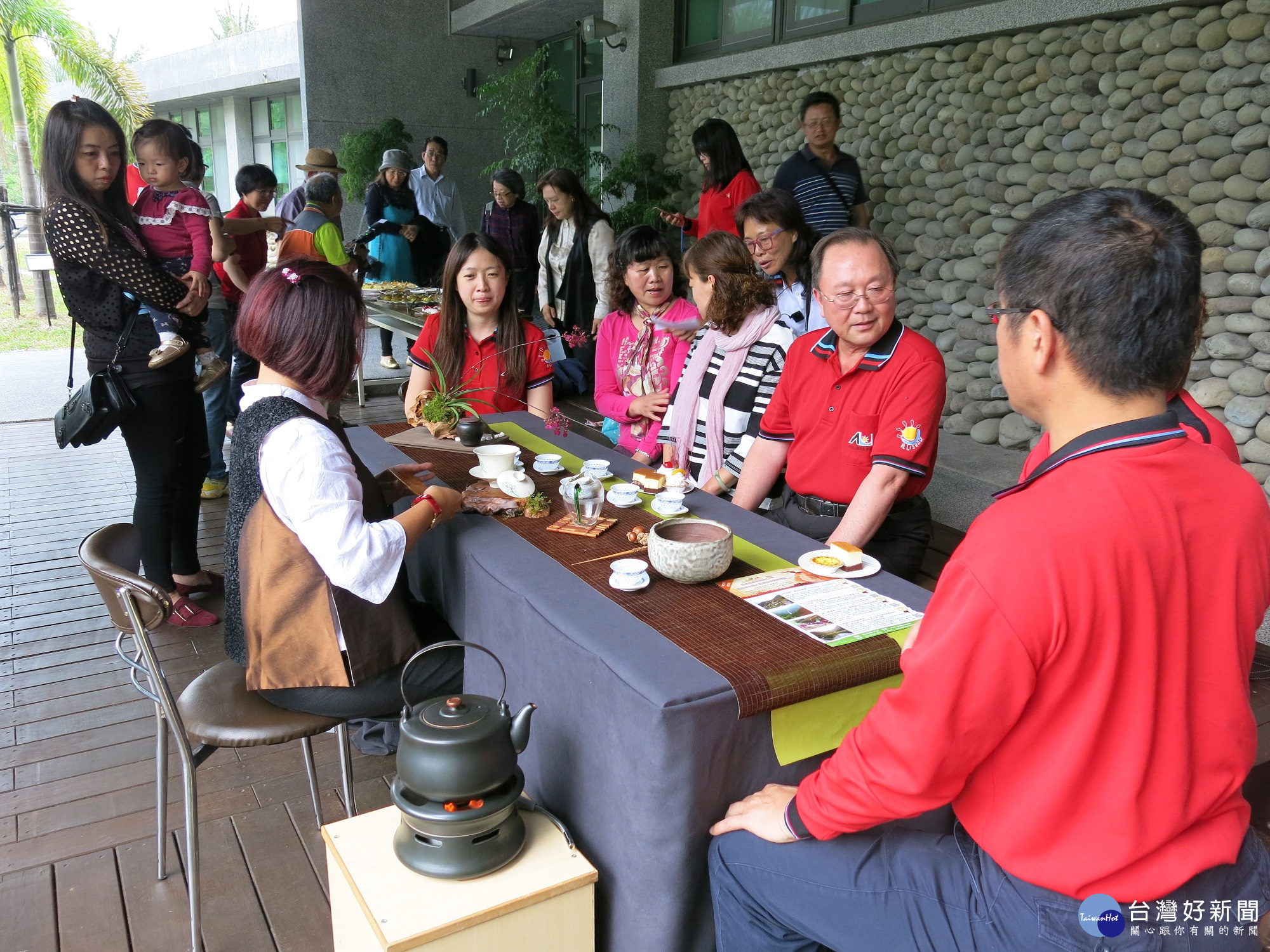 聞香找「茶」　東西文化交會阿里山土匪市集