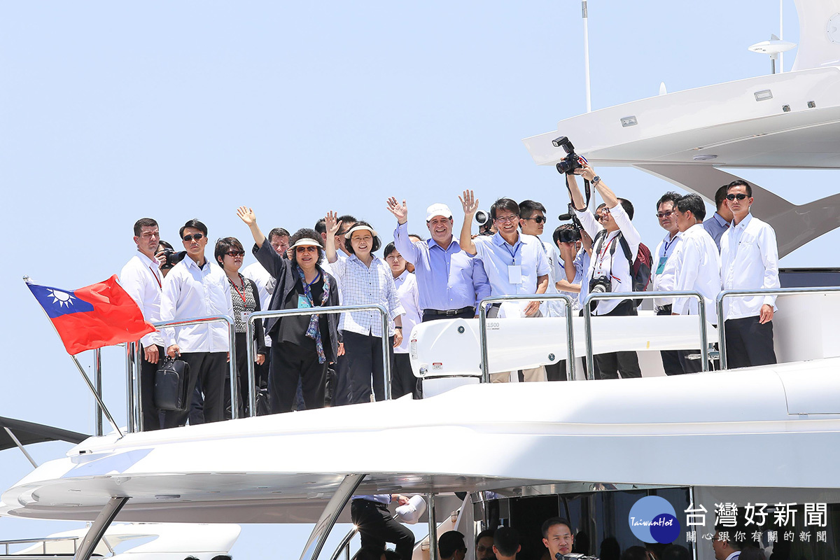 巴拉圭總統訪高雄　陳菊陪同參訪亞洲新灣區