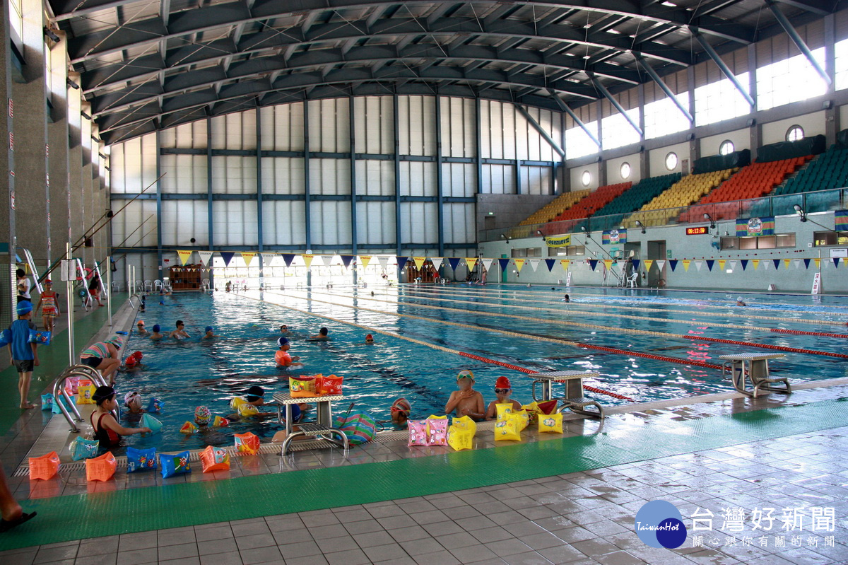 三和泳池有標準水道可舉辦全國賽。（記者扶小萍攝）