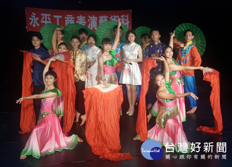 讓老外聽懂「望春風」 永平表藝科將台灣民謠送上國際舞台