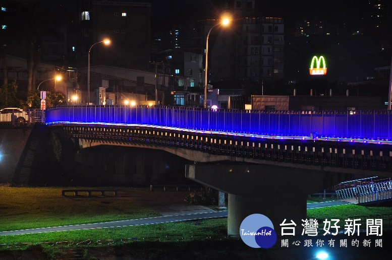 道南橋照明妝點夜景