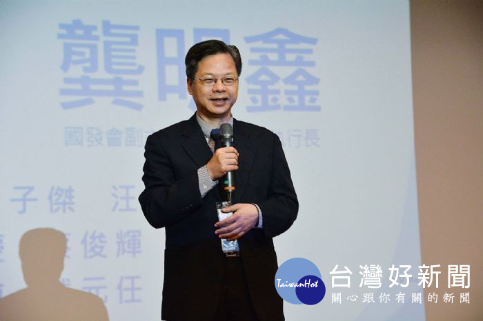 國發會副主委龔明鑫表示,恭賀美超微今日發表新一代推出產品SKYLAKE,邁入新的里程碑。