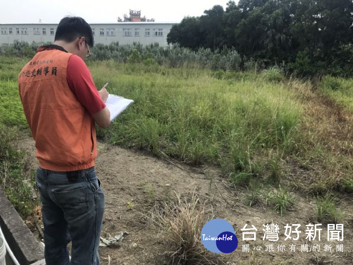 桃園市環保局派員前往滲眉埤周界巡查，未發現公告污染農地有種植稻作之情形 。