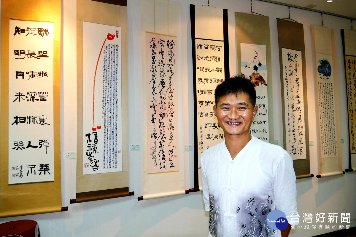 茶農書法家莊一琳《茶香墨韻》個展　呈現近20年學書歷程