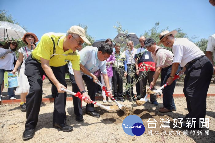 桃園市長鄭文燦率市府團隊,參訪香川縣小豆島。
