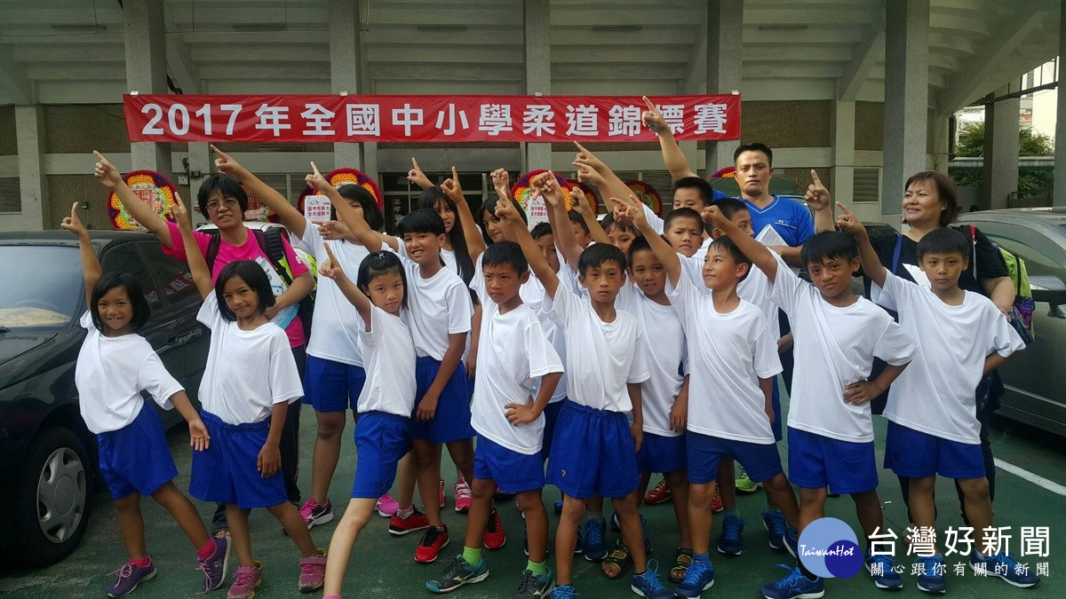 信義部落學童同富、信義國小柔道隊,參加106年度全國中小學柔道錦標賽,榮獲3金3銀4銅佳績。