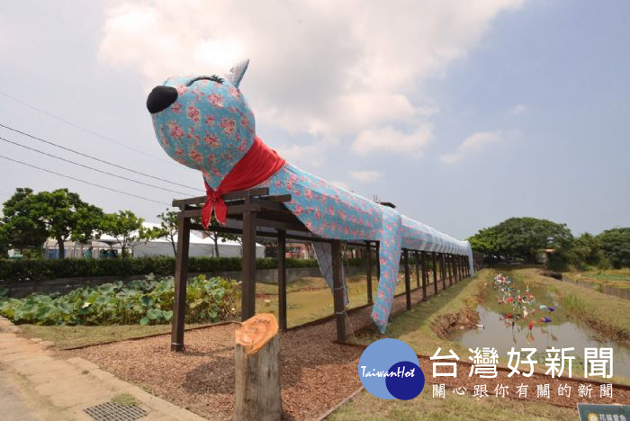 鄭文燦指出,桃園參考其他藝術節案例,用現代藝術的手法,帶動觀光人潮,也提高環境意識。