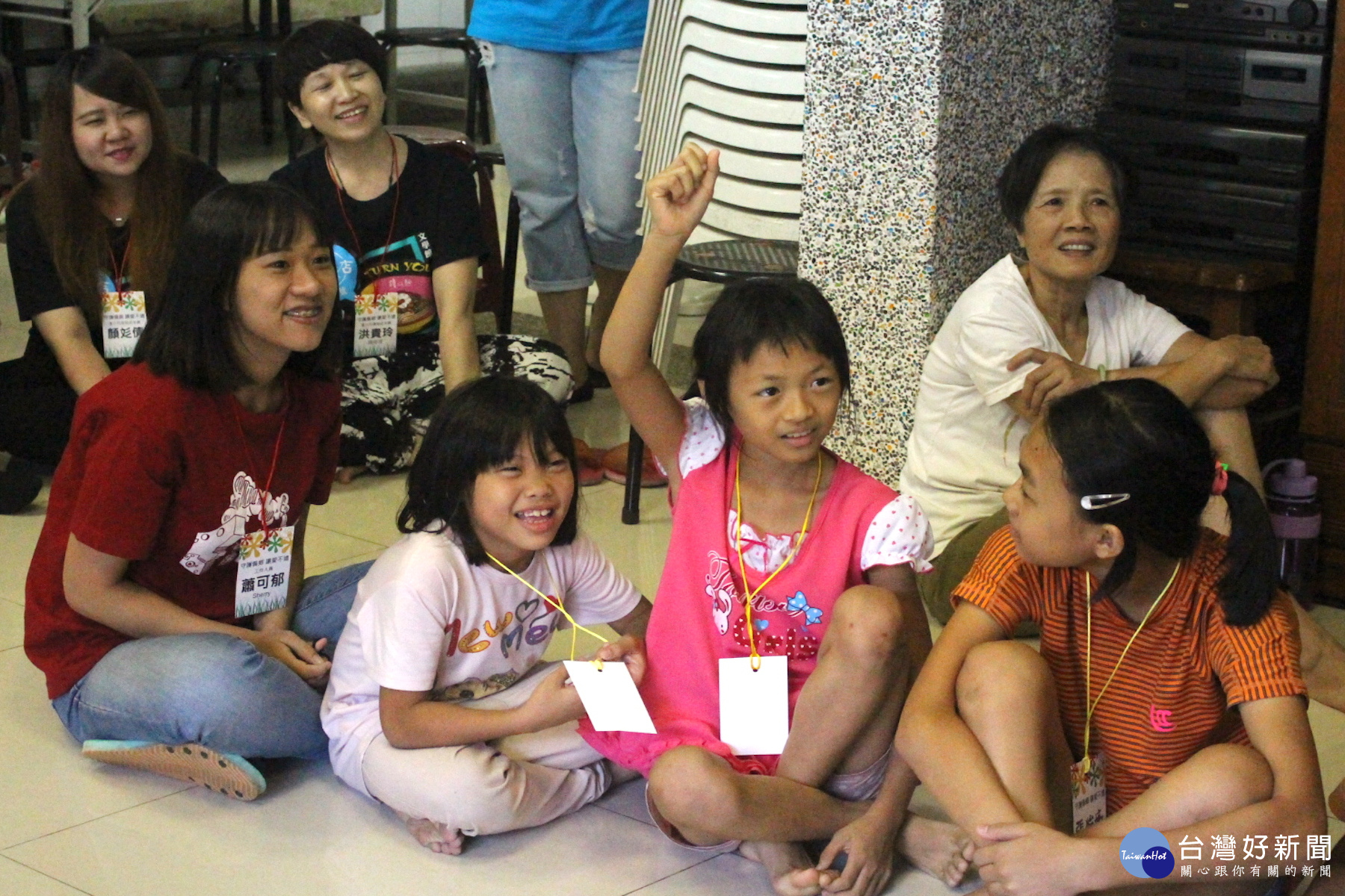 台南菁英扶輪社舉辦志工活動，邀偏鄉學童一起快樂學英文。