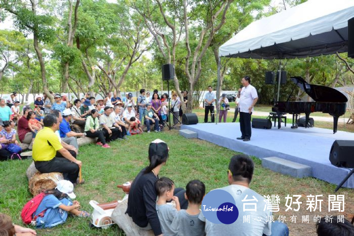 鄭文燦表示，觀迎市民遠離都市塵囂，感受在地文化藝術與自然融合的感動。 