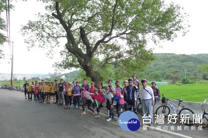 楊勝評局長建議民眾,先參加9月1、2、8、9日八個梯次的「Tour Bike單車學校-2017秋季班」訓練。