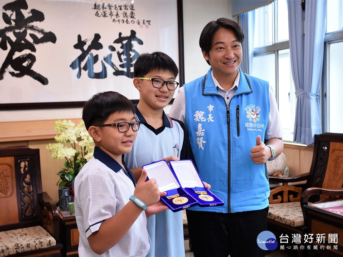 台灣之光！　國中小兄弟檔獲世界青少年發明展金牌