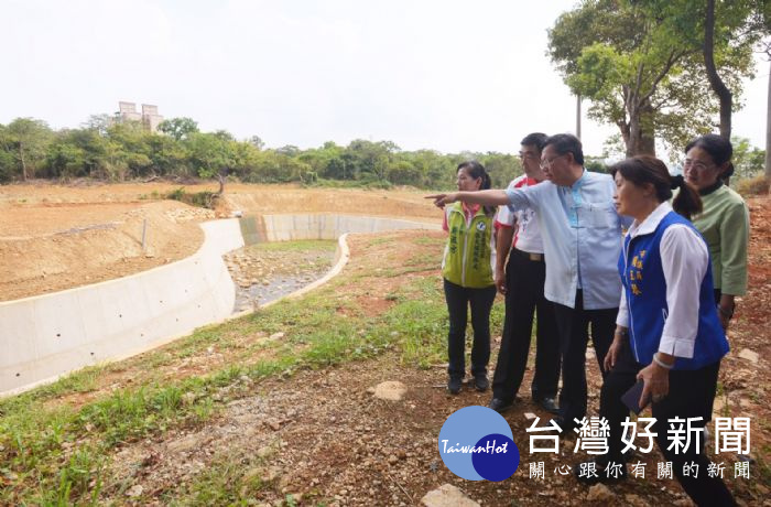 桃園市長鄭文燦前往楊梅區,出席「楊梅區三七北圳幹線災後復建工程」完工典禮。