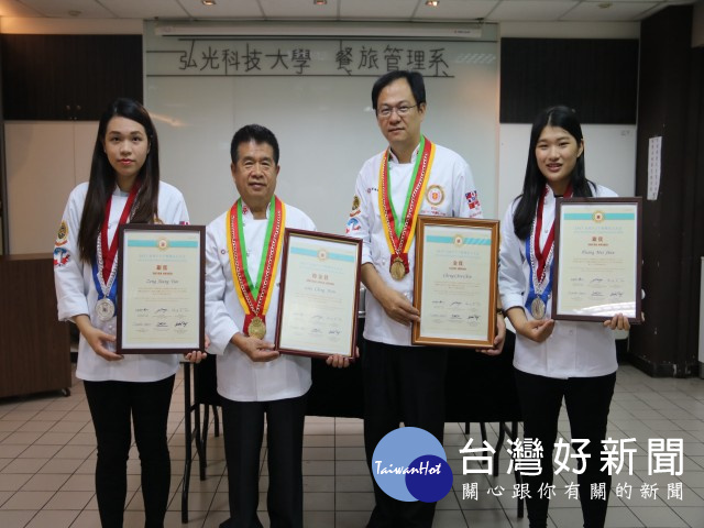 日本名廚料理賽弘光成績豐碩　教授獲國際御廚終身成就獎