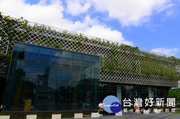 楊梅樹邊的綠建築　郭元益糕餅博物館