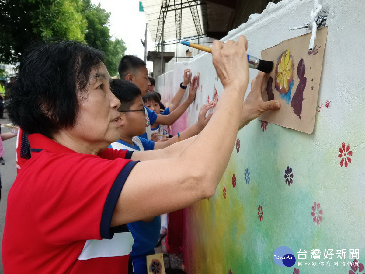 運用專業關懷長者　桃市青年局推動在地深耕計畫