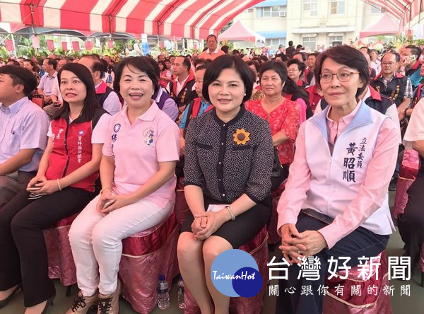 立委張麗善、黃昭順及多位黨中常委蒞臨,期以民意重新肯定,贏回人民、贏回雲林。(記者陳昭宗翻攝)