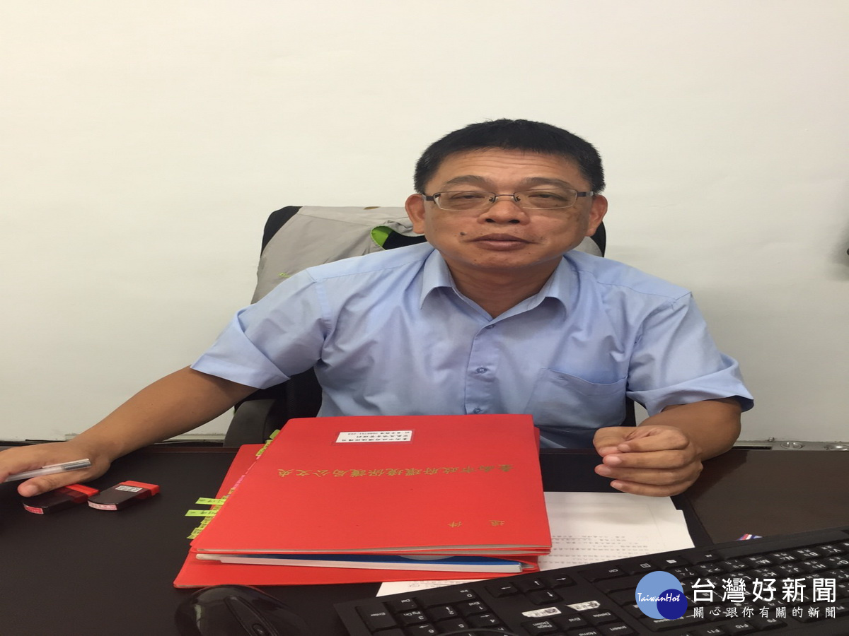 台南市代理市長李孟諺11日宣布環保局局長李賢衞調升副秘書長。