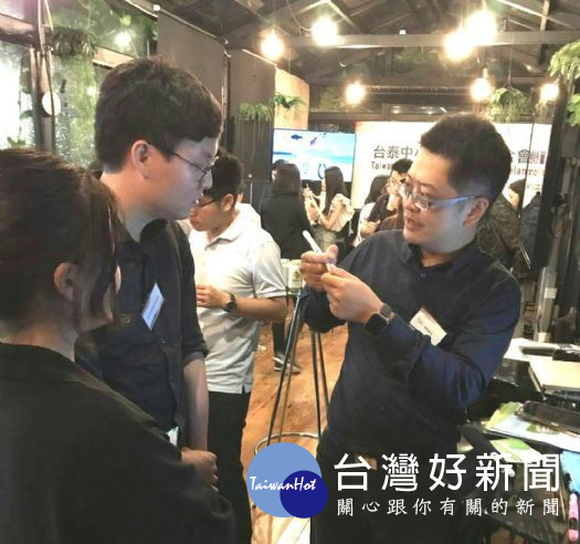 「台灣唯賜寶智能團隊」即將推出全球第一支專為5-12歲兒童設計的「防近視智能筆」。