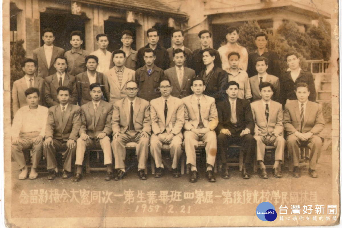 舊照片換醒兒時童年回憶 員林國小建校2甲子靜態展出老相片