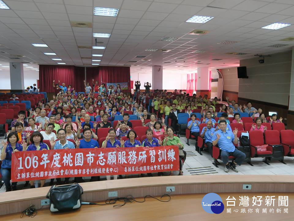 參與終身學習和擔任志工是一個很好的選擇,可以讓退休後的生活更加豐富。
