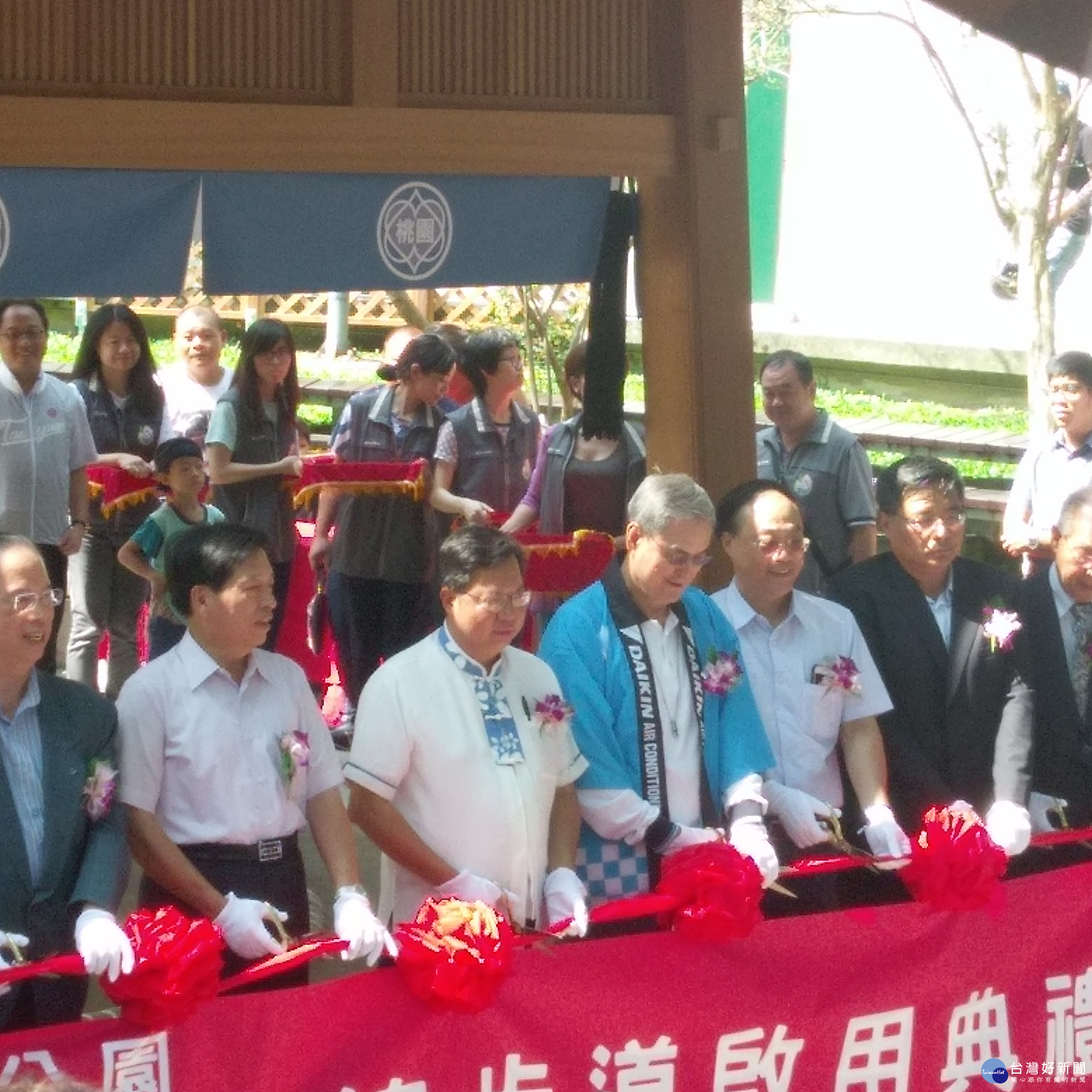 中正公園內的相撲場十七日由市長鄭文燦等進行啟用典禮，並由相撲選手進行表演。(記者陳寶印)