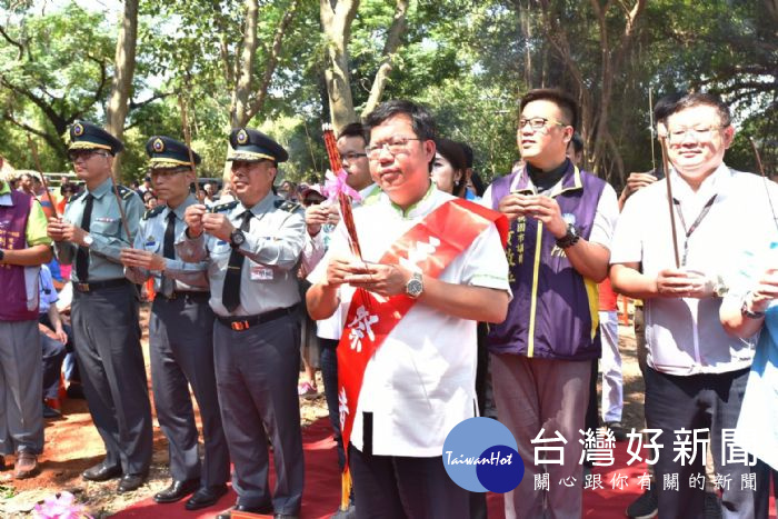 桃園市長鄭文燦出席「平鎮區雙連坡碉堡公園及忠愛公園新闢綠美化工程開工典禮」。