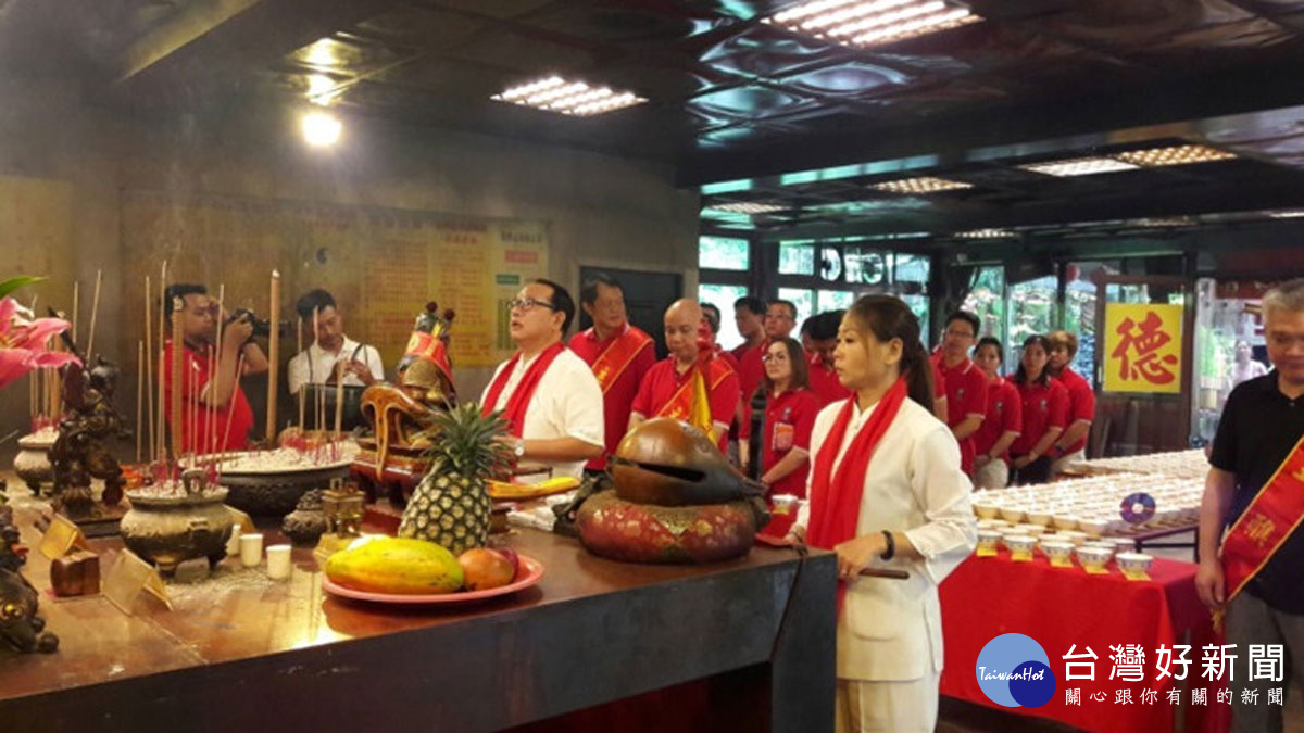 陽明山姜太公道場，因政商名流點七星燈改運，屢化險境，而聲名大噪。