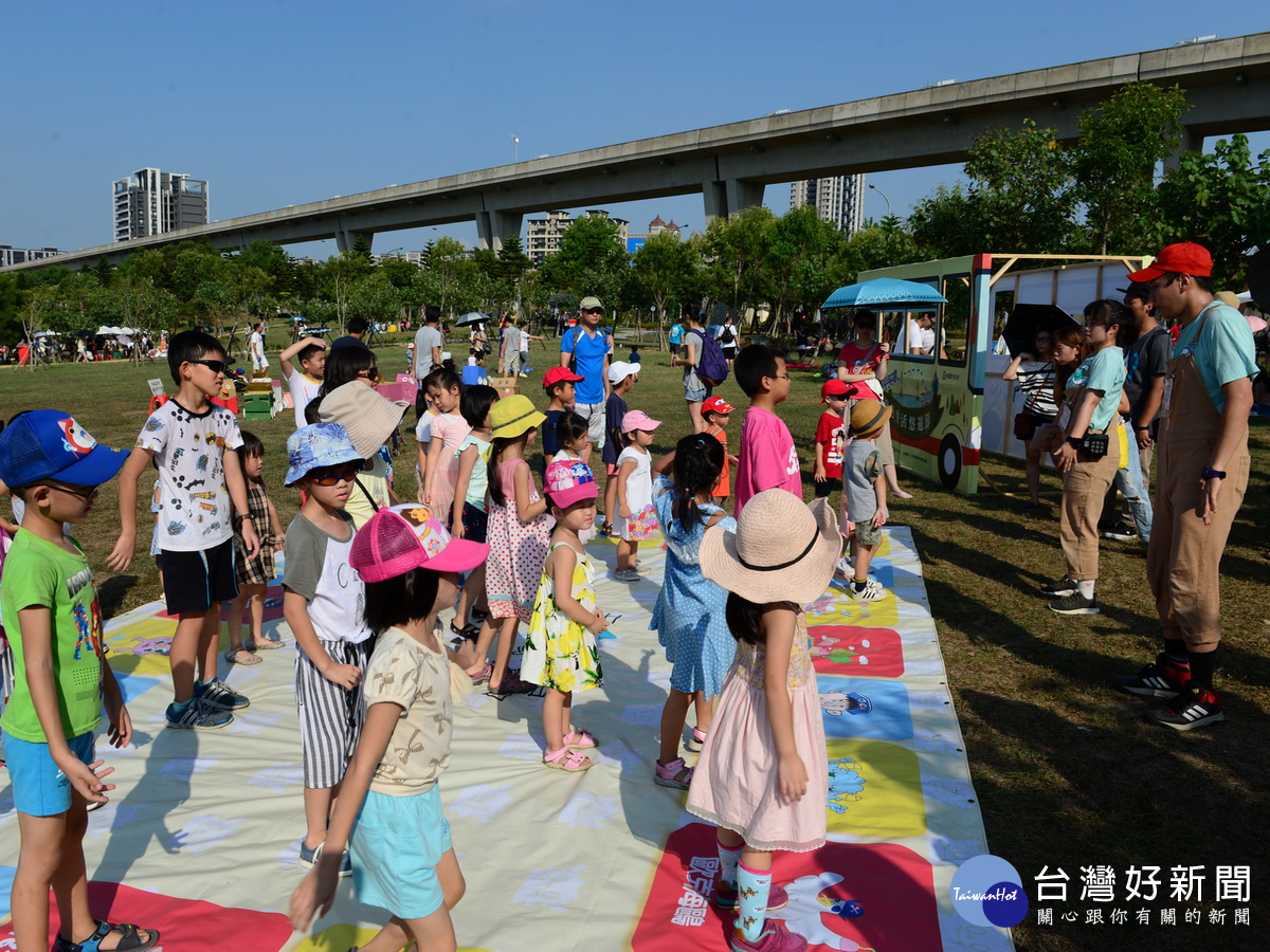 桃園市政府環保局主辦「2017桃園綠色生活悠遊節」於青塘園啟動。