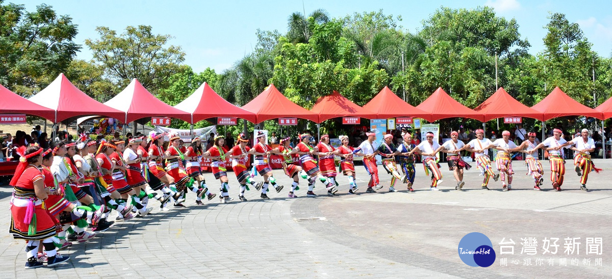 彰化縣原住民族文節活動中的原住民族舞蹈表演。