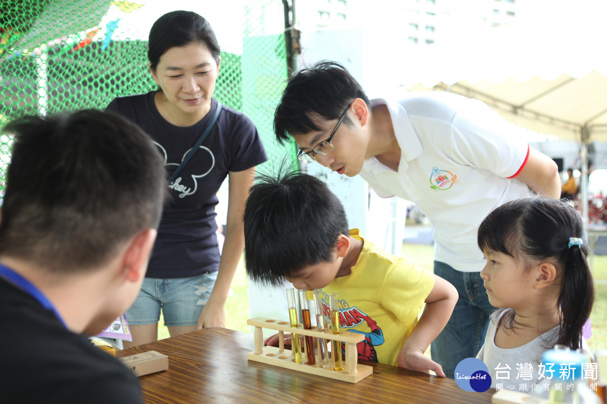 曾盛麟董事長表示：葡萄王將持續深耕桃園，讓健康成為鄰里間最棒的正能量。