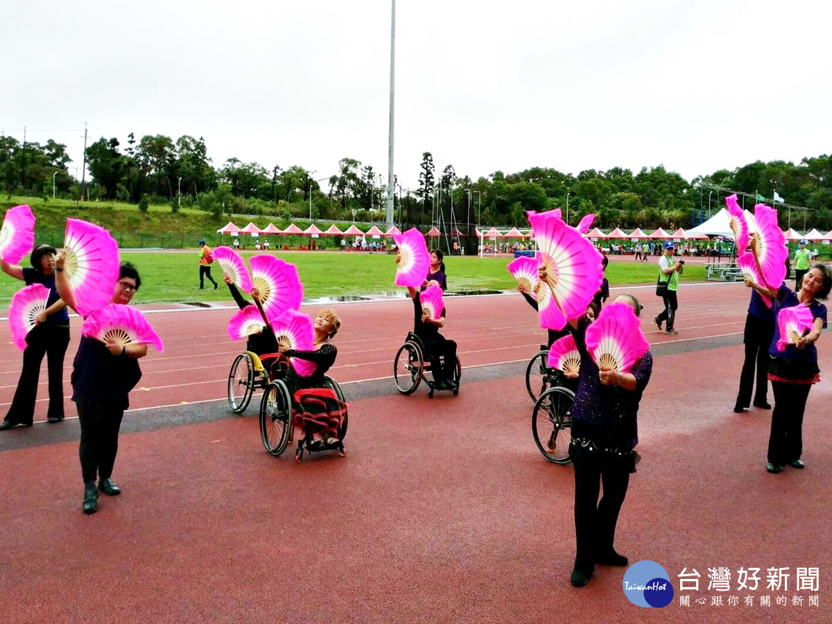 身心障礙國民暨親子運動會 體大登場830位選手鬥志高昂