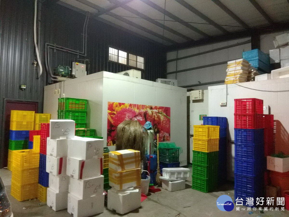 聯合稽查人員徹夜清查確定出口商為定碁有限公司,立即進行移動管制、採樣及市場賣場稽核與監測等緊急措施。