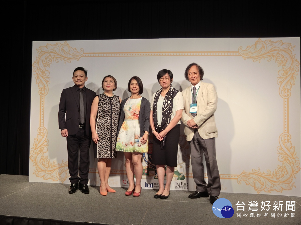 圖說:這次演出馬克白歌劇導演曾道雄說明演出內容。(記者/賴淑禎攝)