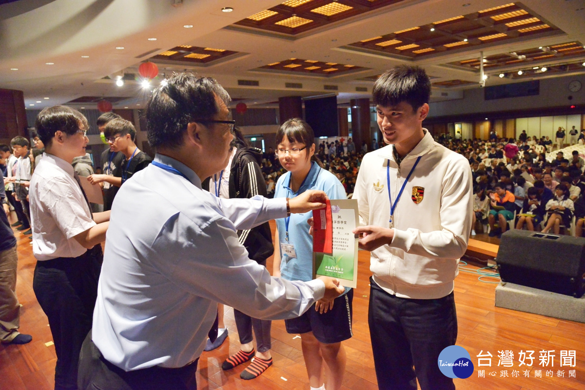 慈濟基金新芽獎學金 彰化區870位學生獲獎