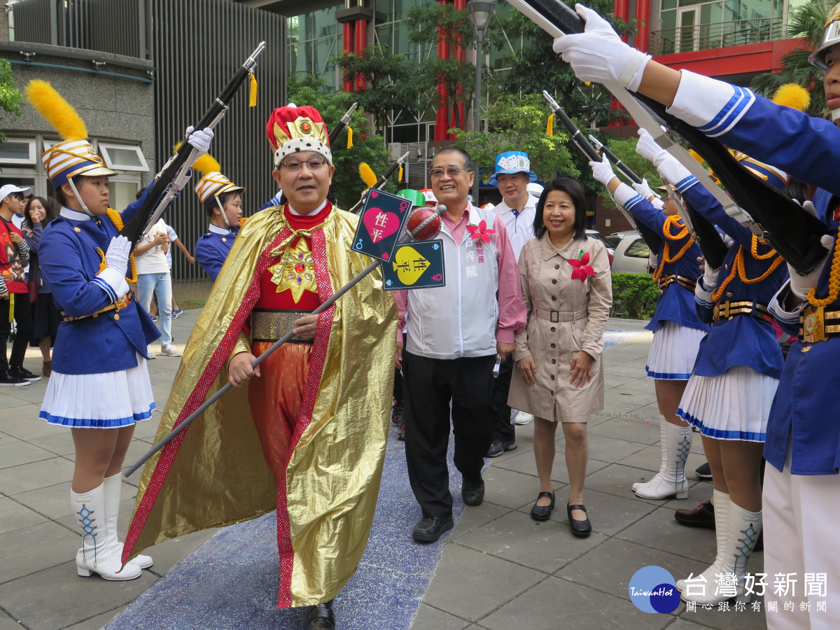 王明德說，落實「性別友善、性別平等、母性保護、培植女力」四大政策，是推展市政首要目標。