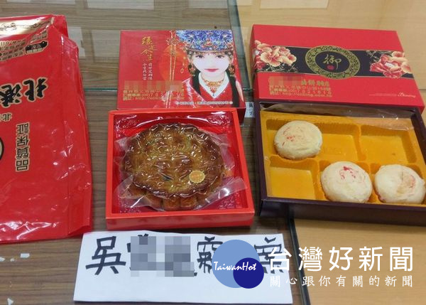 男子遭警方逮捕後,尚有部份贓物未食用完,但後悔已來不及囉。(記者陳昭宗拍攝)