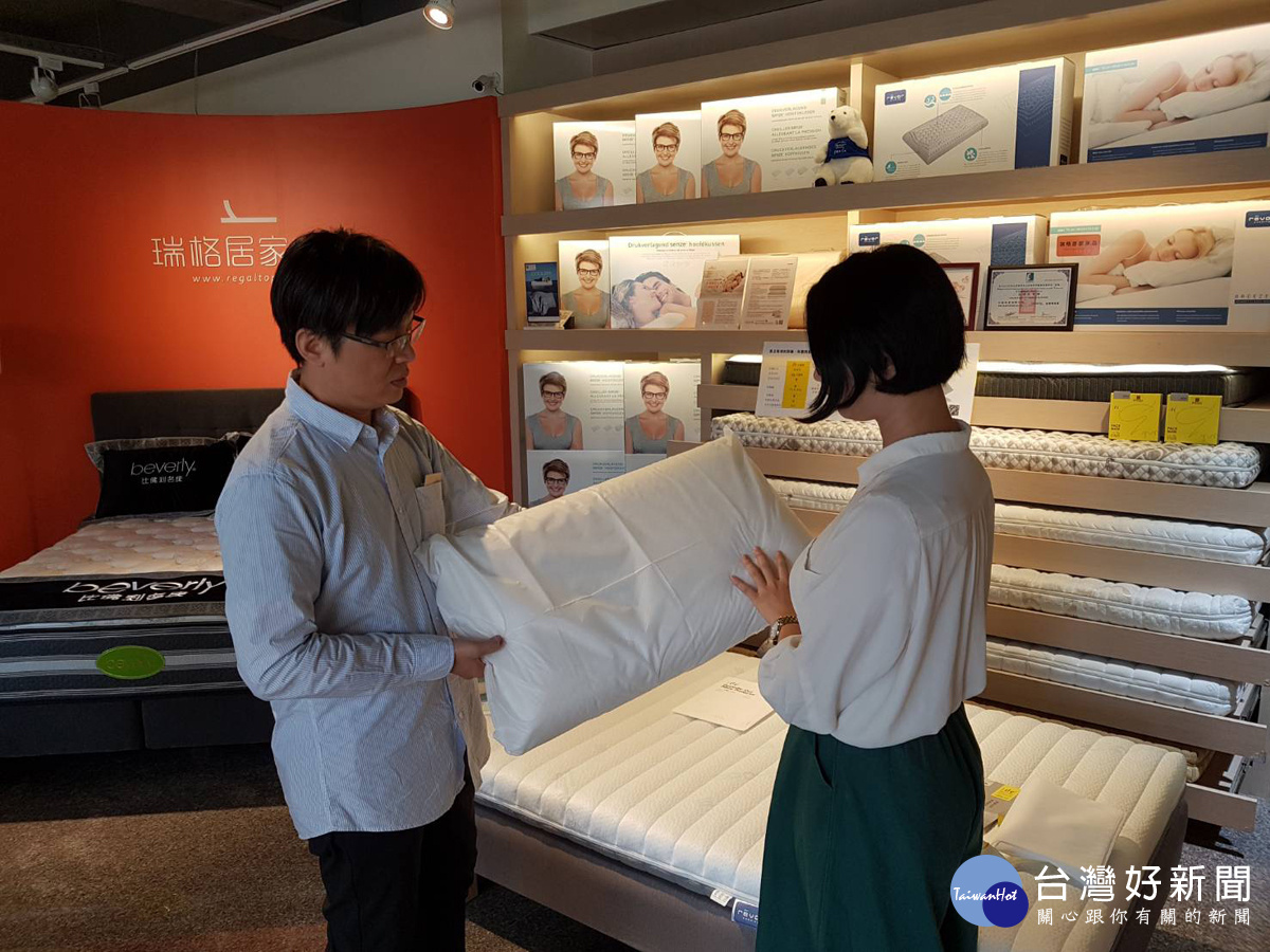 選擇有效隔絕塵蟎枕頭的材質才能減少過敏。