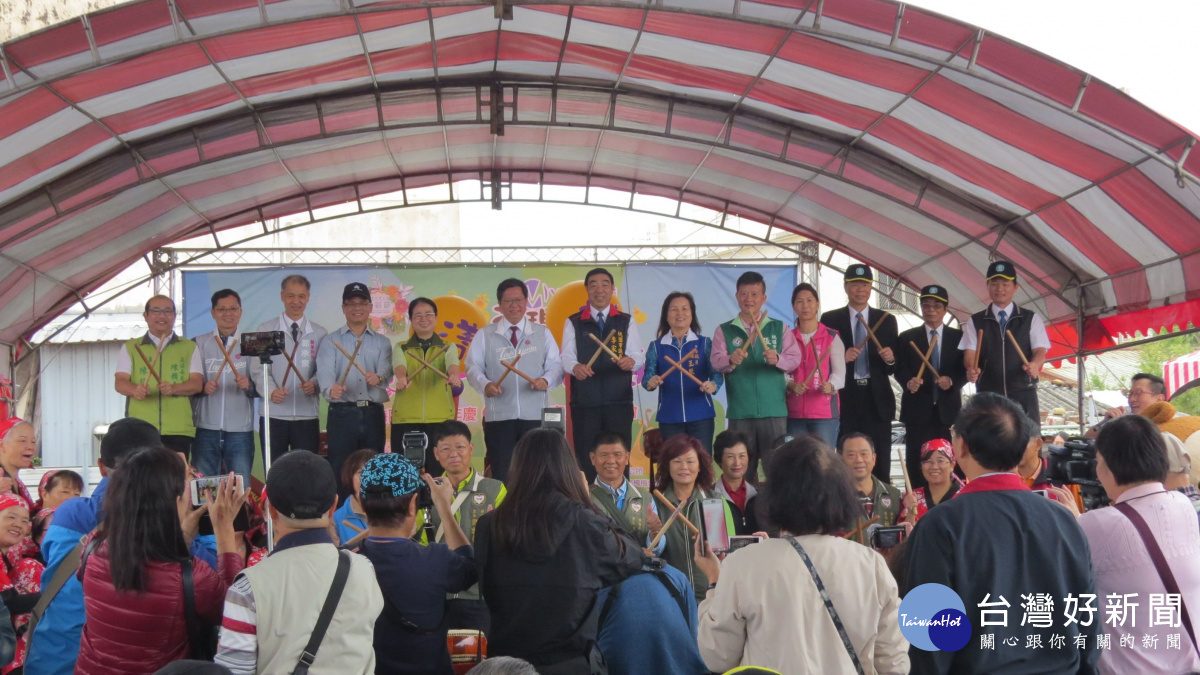 市長鄭文燦出席,桃園市第三屆花彩節楊梅區活動,於上湖派出所對面農田啟動。