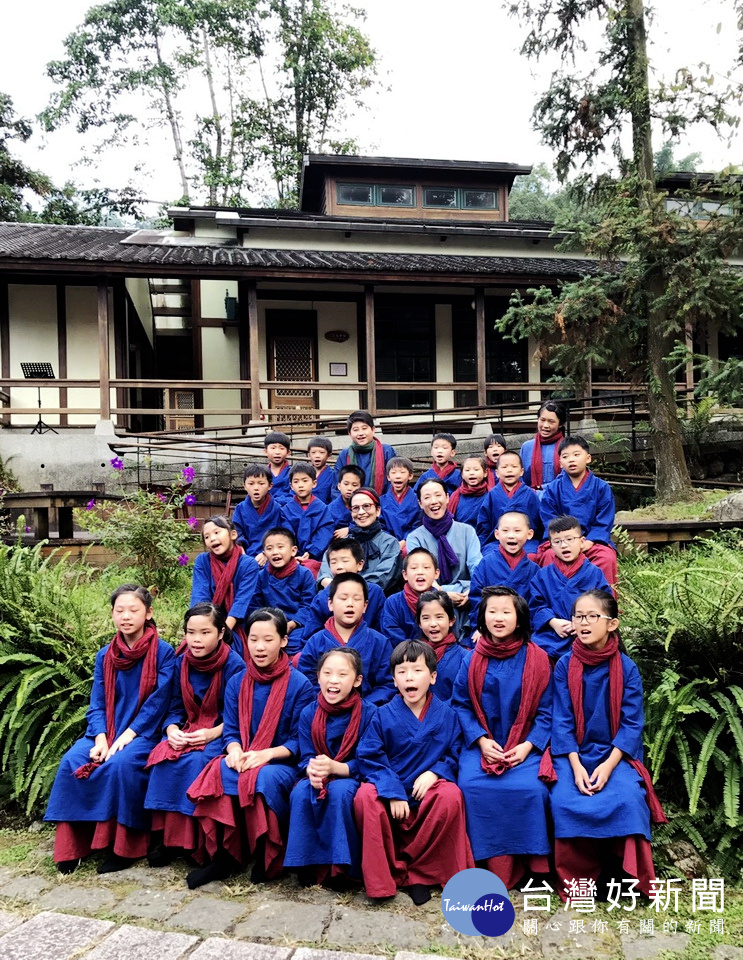 有著「全臺灣最美麗的森林小學」–南投縣鹿谷鄉的內湖國小，將於11/4(六)14:00舉辦一場「聆聽鹿谷」南管音樂會。