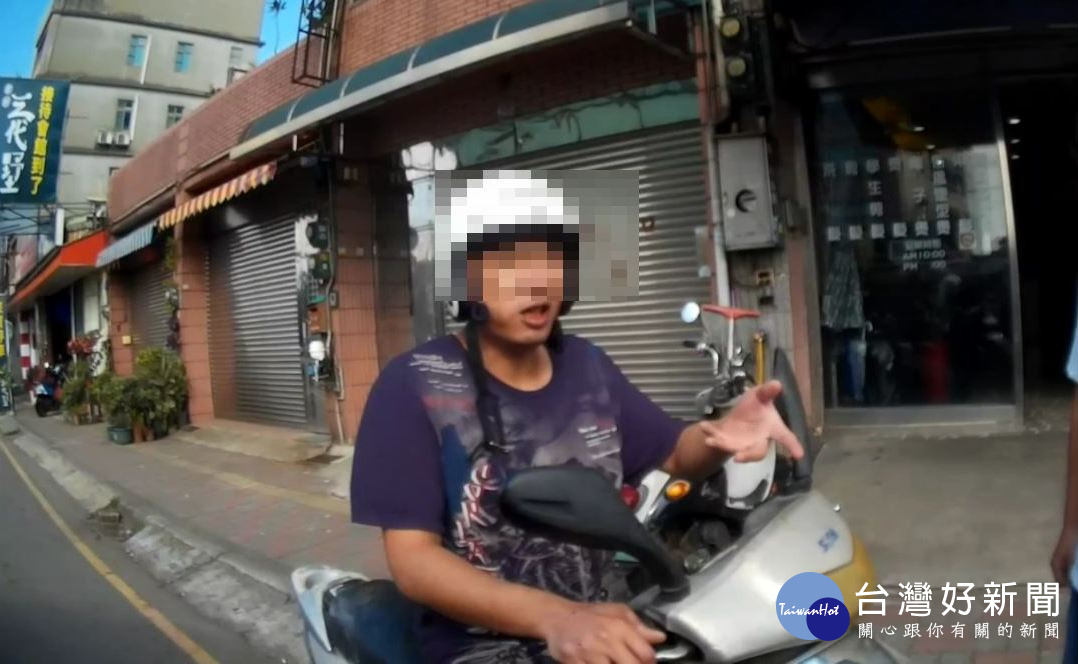 中壢分局中福派出所員警查獲游姓男子(毒品前科)為桃園地檢署發布毒品通緝犯,全案訊後依法移送偵辦。