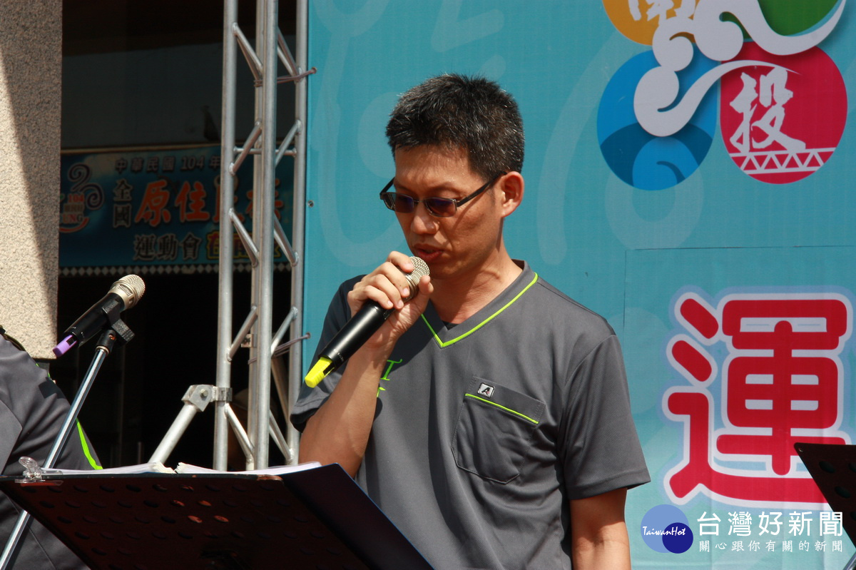 NTT南投教師民歌樂團雖為業餘團體卻都具實力。(記者扶小萍攝)