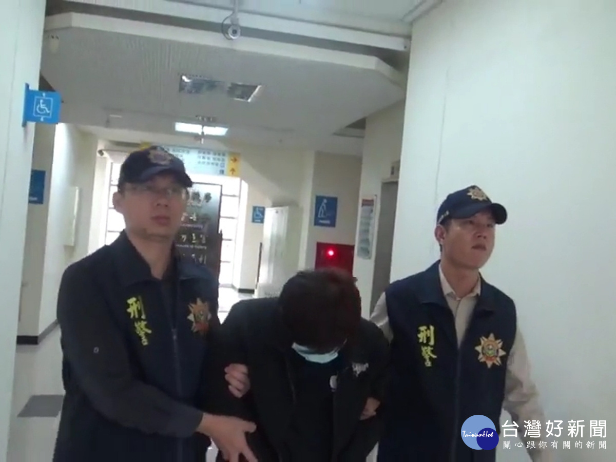 酒駕路檢男子神色慌張 盤查發現工具箱藏土耳其衝鋒手槍