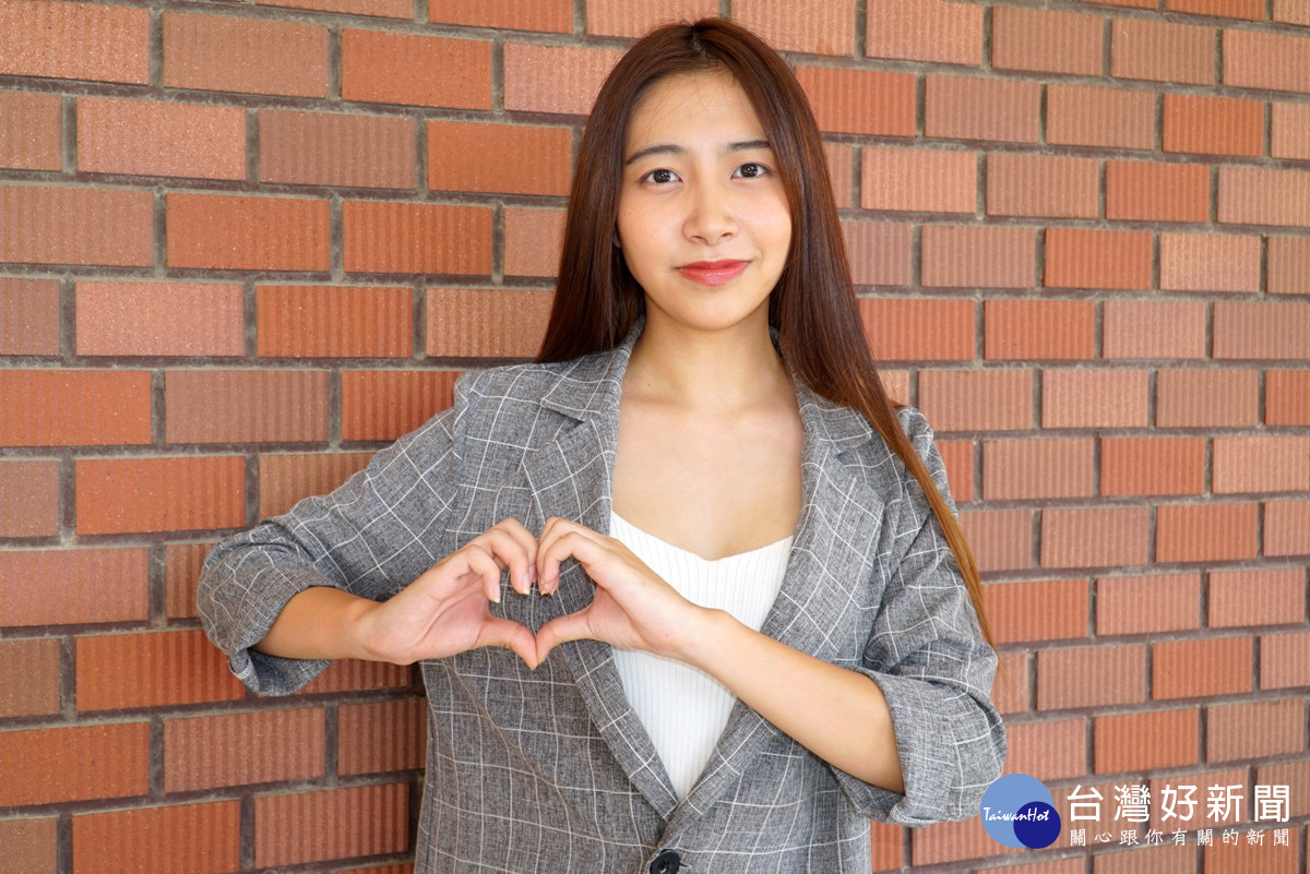 直播妹助身障兒募款 人美心更美吸睛度破表