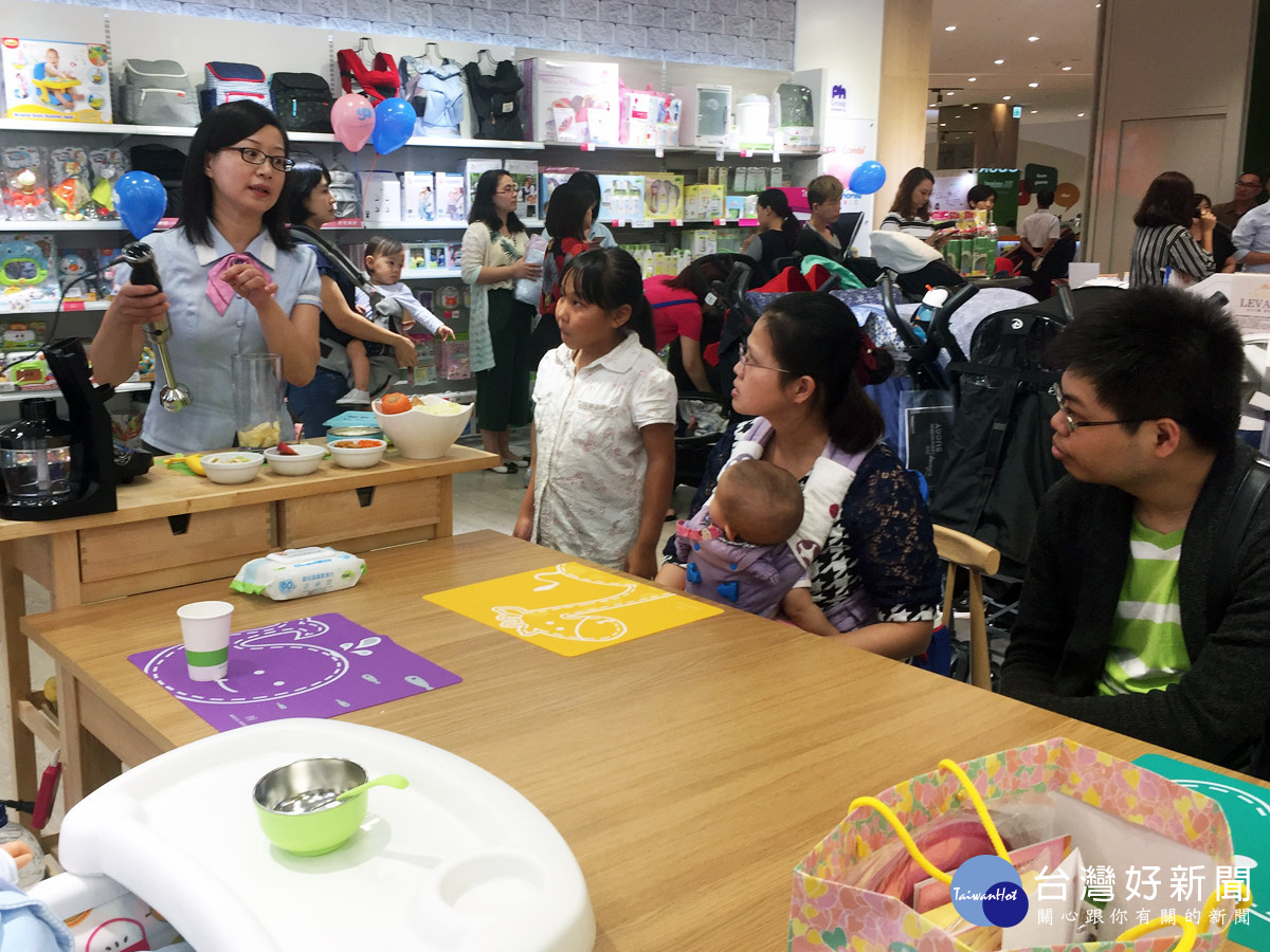 店內副食品製作體驗區,只要預約就可以免費參加。