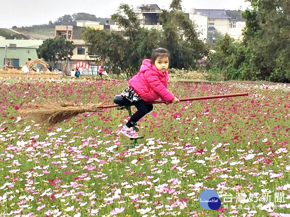 花彩節蘆竹區主場吸晴 親子共遊藝術生活化