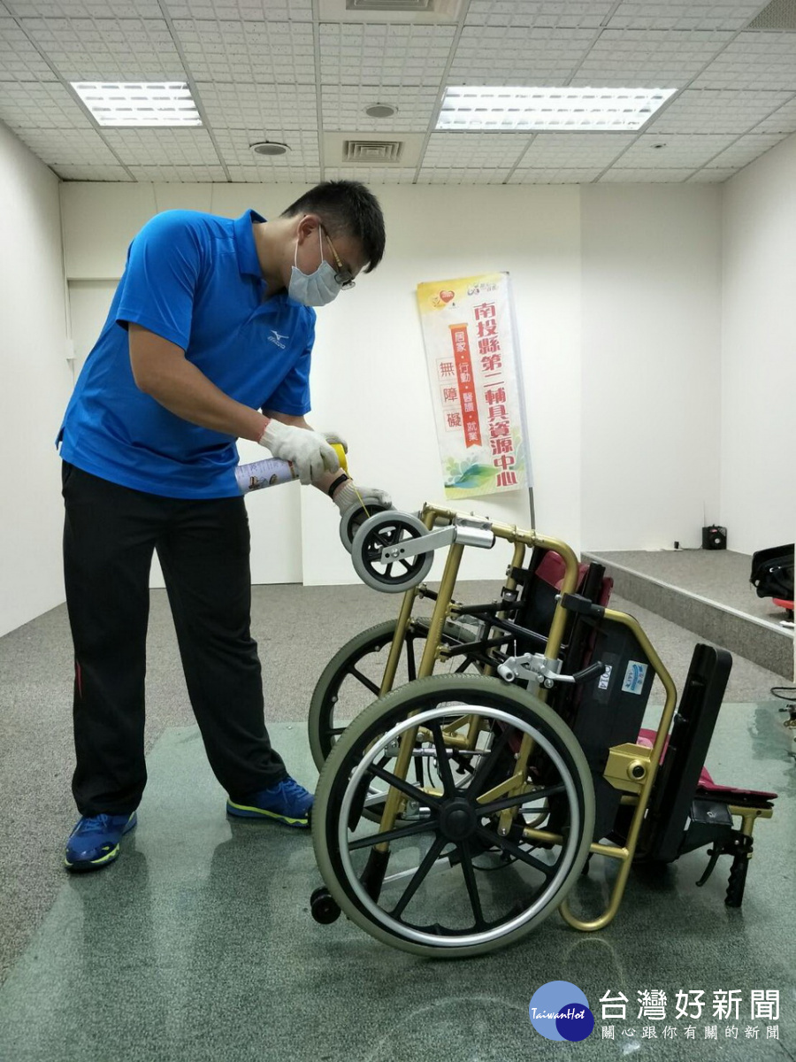 縣府輔具資源中心將回收的輔具整修後再出借。(社會及勞動處提供)