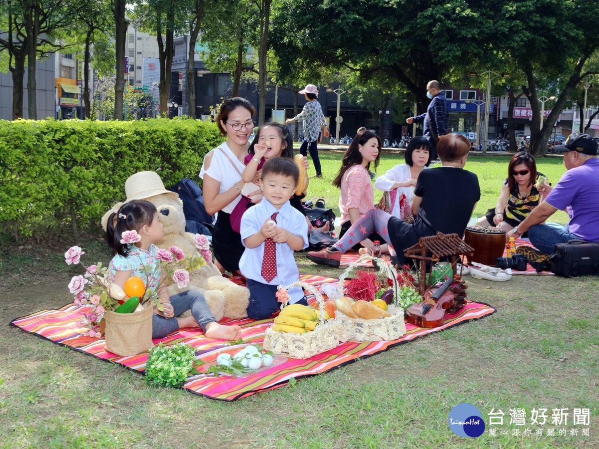 新移民協會辦親子草地野餐 聯誼共解鄉愁分享家鄉美食